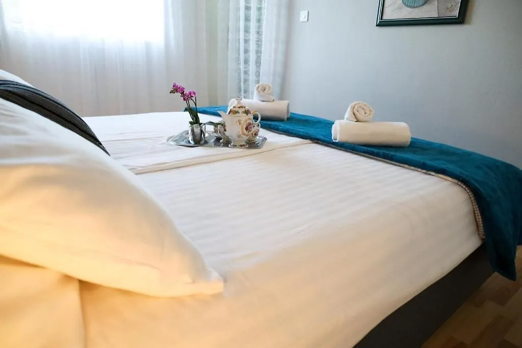 Apartment In Kali With Sea View, Balcony, Air Conditioning, Wi-Fi